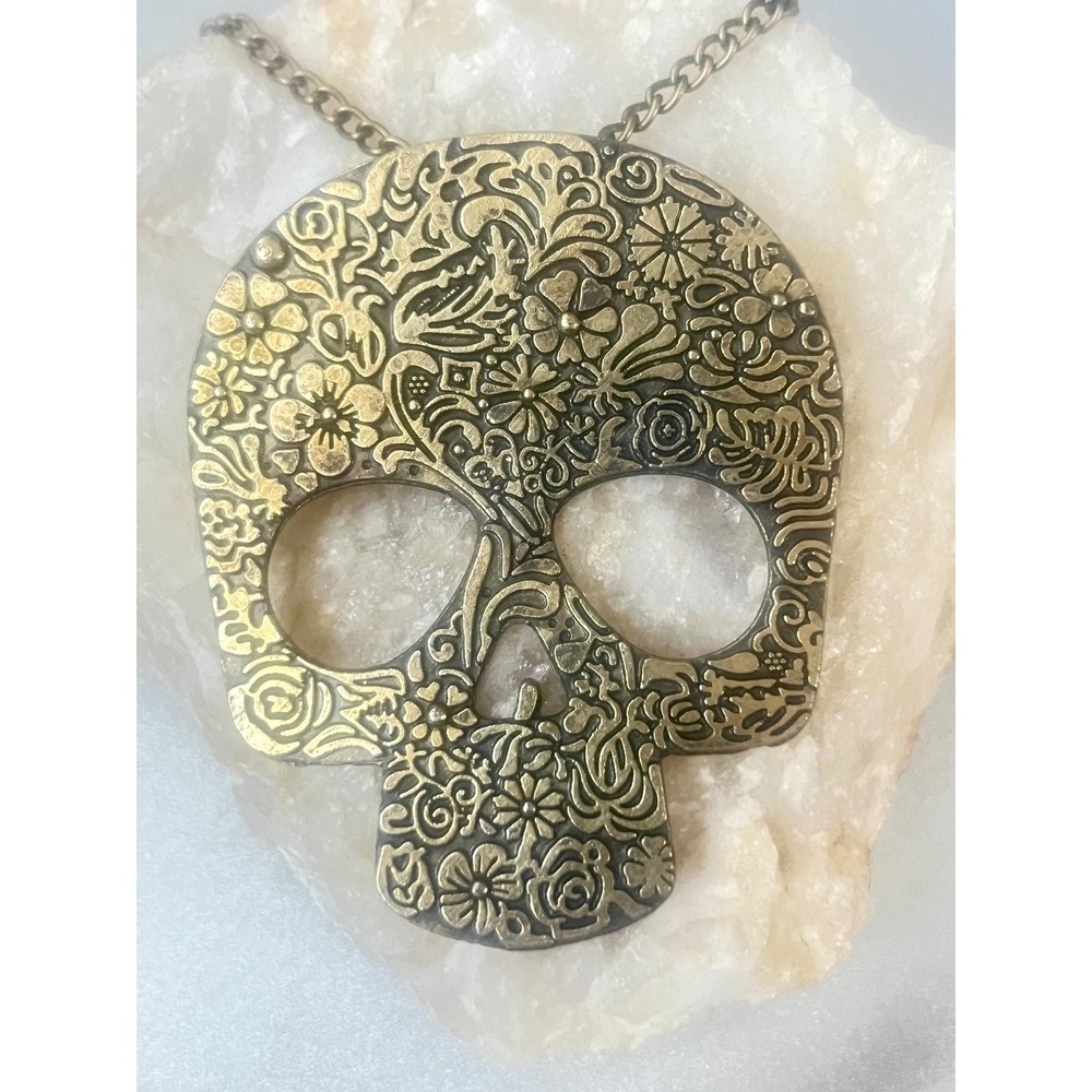 New Skull Pendant Necklace Floral Etched Bohemian Statement Jewelry - Picture 4 of 11